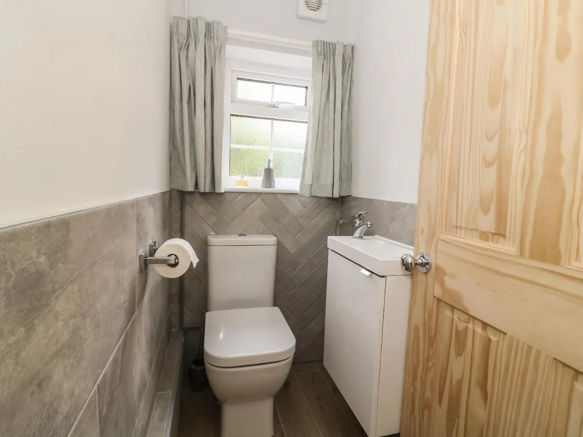 2 Crosslands Villa York